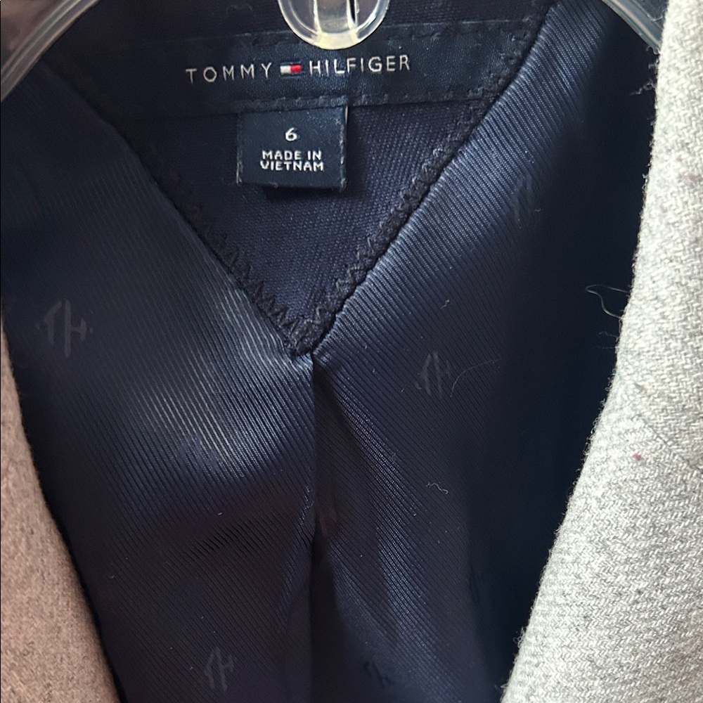 Tommy Hilfiger Two-Tone Gray Blazer - Picture 4 of 11